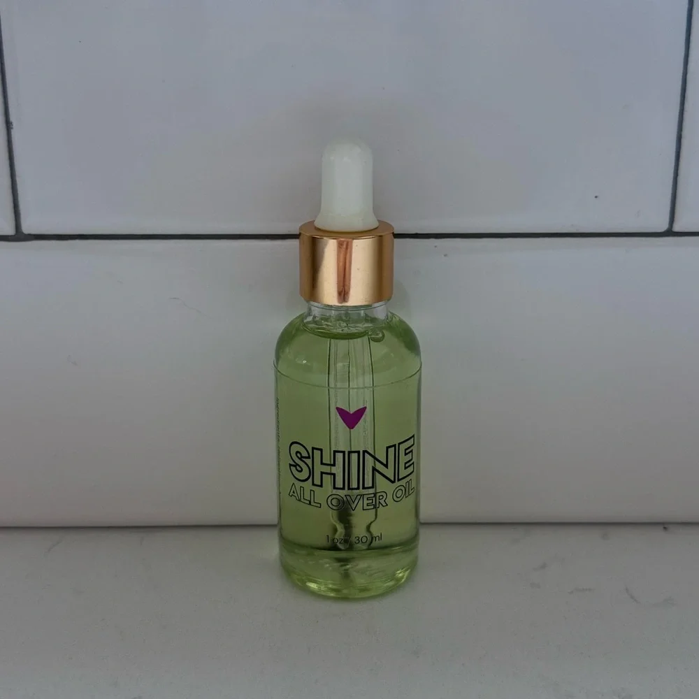 LipLove Shine All‎ Over Body Oil - 1oz/30ml - NWB